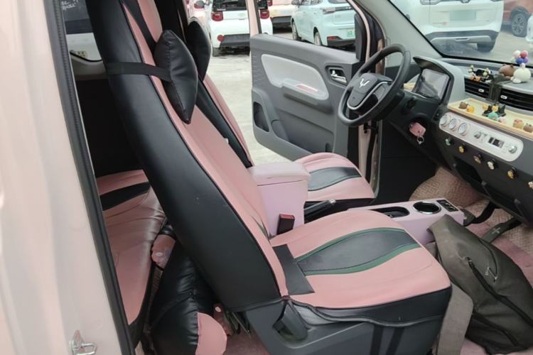 Used Wuling Hongguang MINIEV 2021 Macaron Fashion Model Lithium Iron Phosphate Right Front Seat