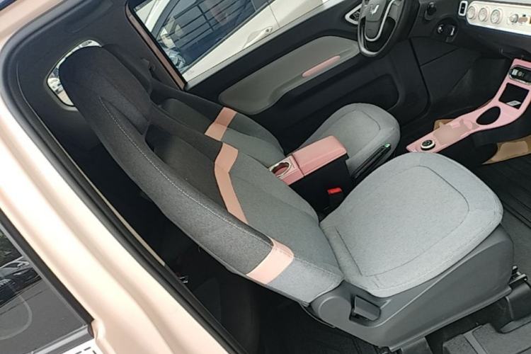 Used Wuling Hongguang MINIEV 2021 Macaron Fashion Model Lithium Iron Phosphate Right Front Seat