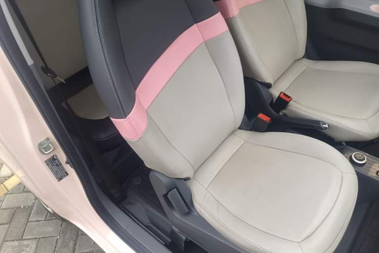 Used Wuling Hongguang MINIEV 2021 Macaron Fashion Model Lithium Iron Phosphate Right Front Seat