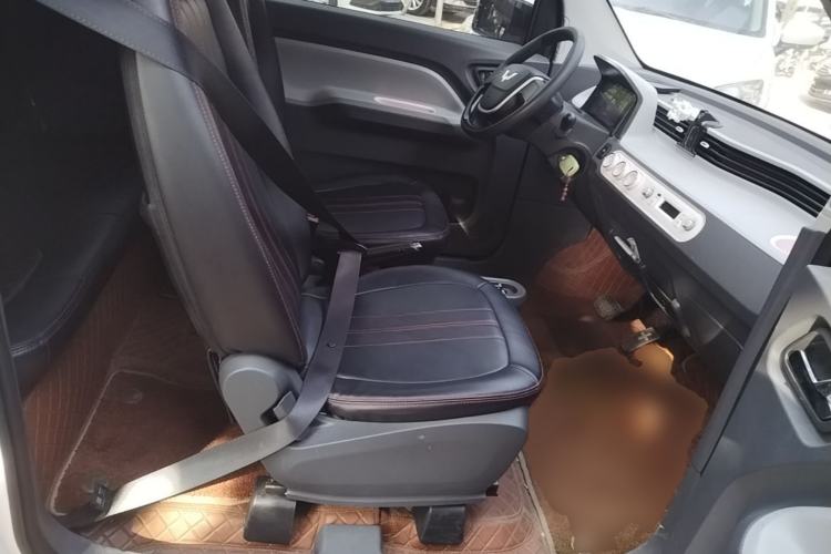 Used Wuling Hongguang MINIEV 2021 Macaron Fashion Model Lithium Iron Phosphate Right Front Seat