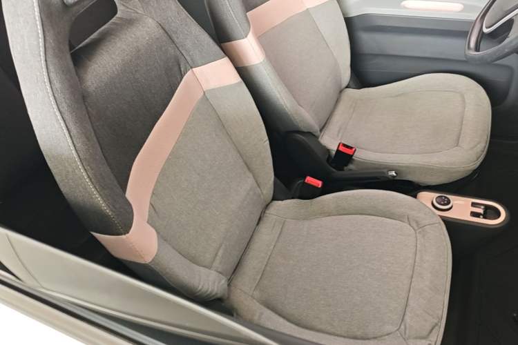Used Wuling Hongguang MINIEV 2021 Macaron Fashion Model Lithium Iron Phosphate Right Front Seat