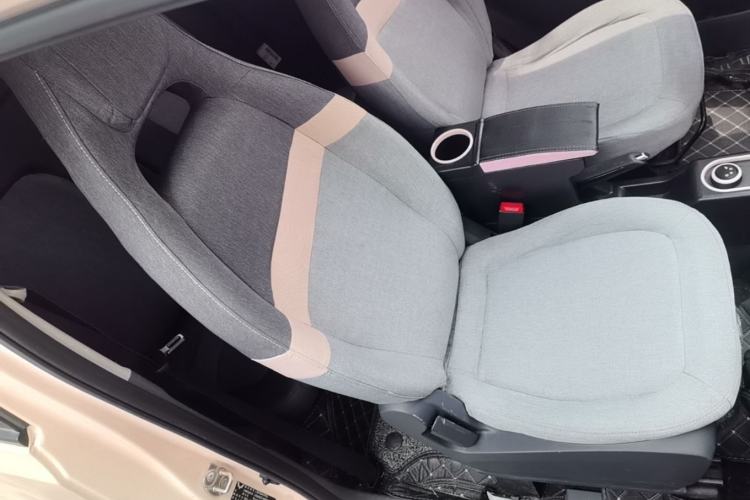 Used Wuling Hongguang MINIEV 2021 Macaron Fashion Model Lithium Iron Phosphate Right Front Seat