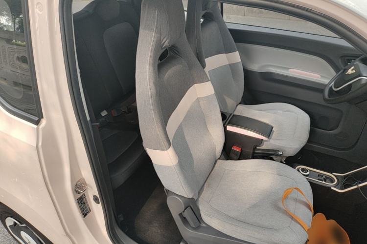 Used Wuling Hongguang MINIEV 2021 Macaron Fashion Edition Lithium-Ion Battery Right Front Seat