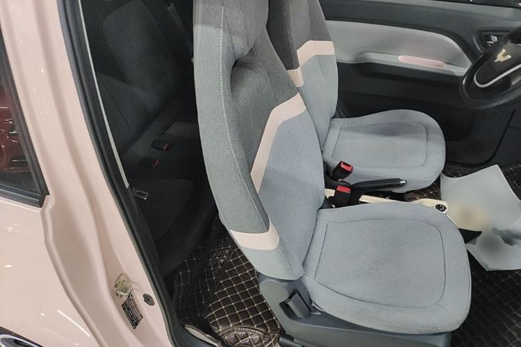 Used Wuling Hongguang MINIEV 2021 Macaron Premium Model – Lithium Iron Phosphate Right Front Seat