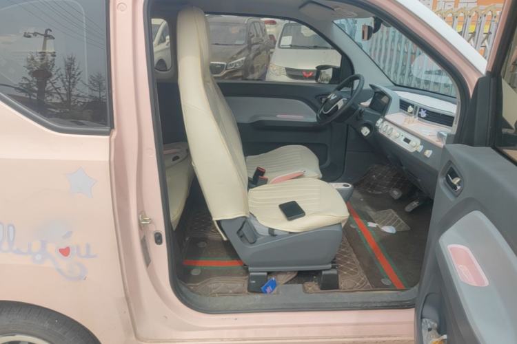 Used Wuling Hongguang MINIEV 2021 Macaron Premium Model – Lithium-NMC Right Front Seat