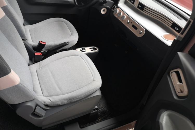 Used Wuling Hongguang MINIEV 2021 Macaron Premium Model – Lithium Iron Phosphate Right Front Seat