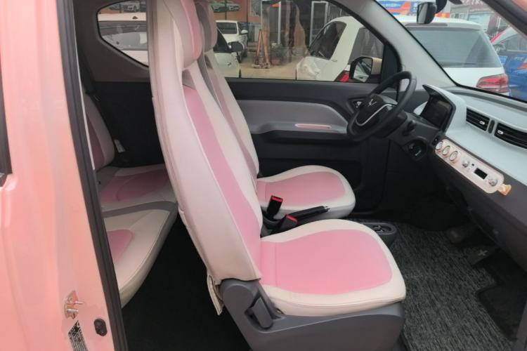 Used Wuling Hongguang MINIEV 2021 Macaron Fashion Model Lithium Iron Phosphate Right Front Seat
