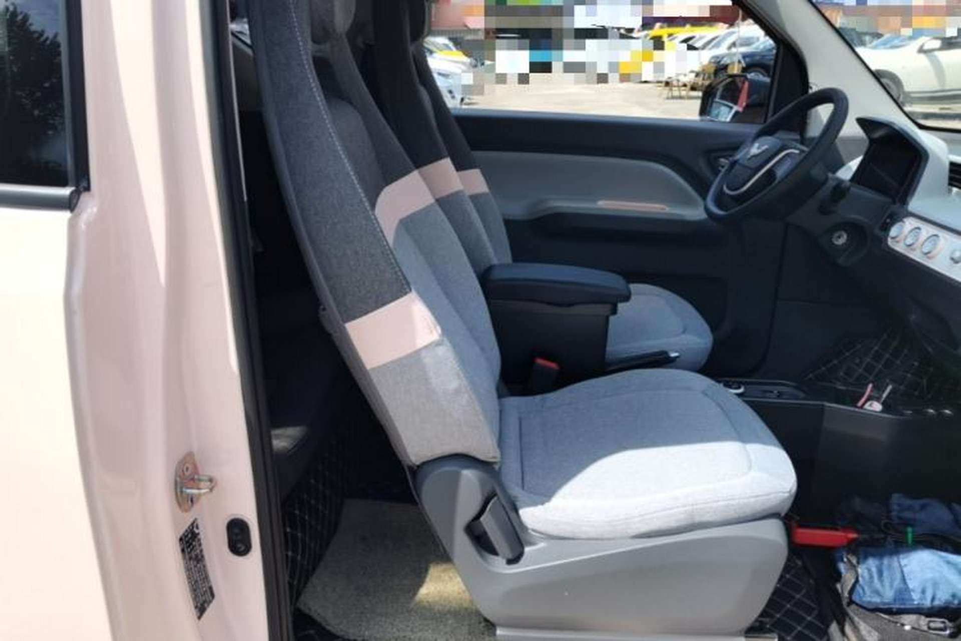 Used Wuling Hongguang MINIEV 2021 Macaron Premium Model – Lithium Iron Phosphate Right Front Seat