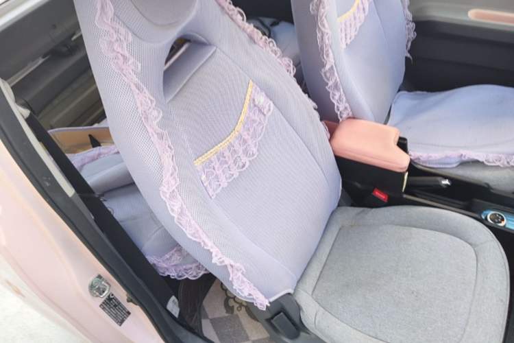Used Wuling Hongguang MINIEV 2021 Macaron Sandwich Model 170 km Lithium Ternary Right Front Seat