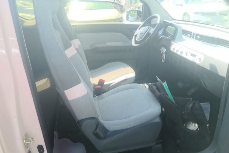 Used Wuling Hongguang MINIEV 2021 Macaron Fashion Model Lithium Iron Phosphate Right Front Seat