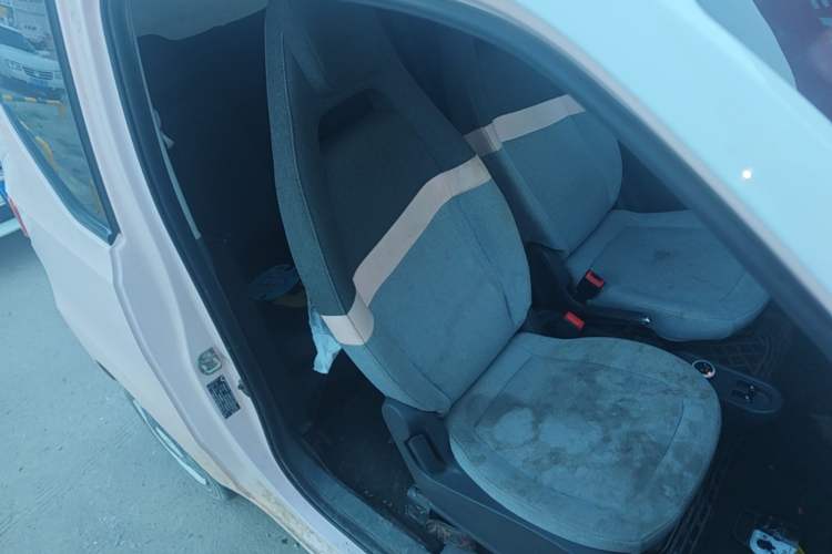 Used Wuling Hongguang MINIEV 2021 Macaron Fashion Model Lithium Iron Phosphate Right Front Seat