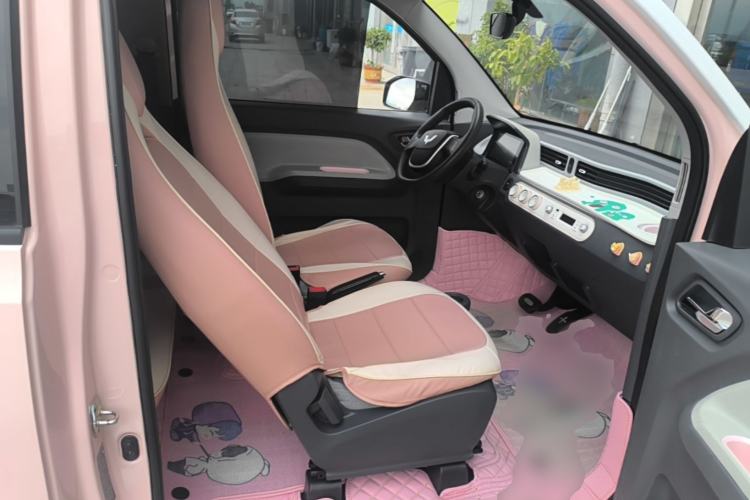 Used Wuling Hongguang MINIEV 2021 Macaron Fashion Model Lithium Iron Phosphate Right Front Seat