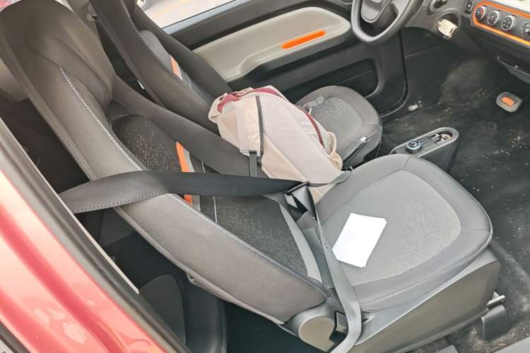 Used Wuling Hongguang MINIEV 2021 Macaron Fashion Edition Lithium-Ion Battery Right Front Seat