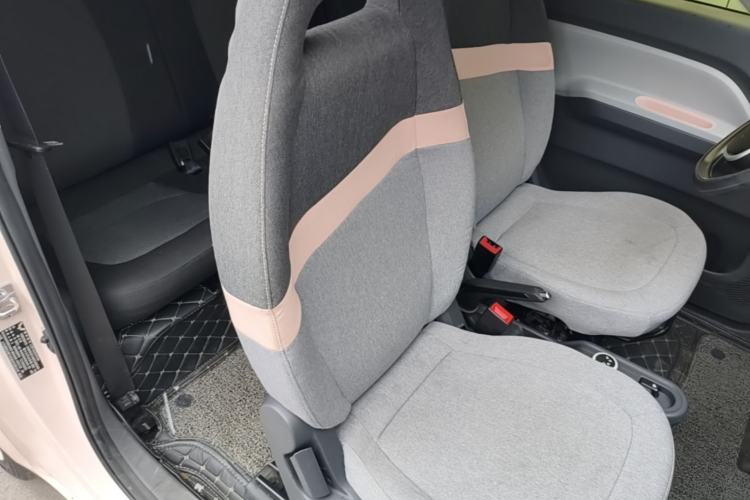 Used Wuling Hongguang MINIEV 2021 Macaron Fashion Edition Lithium-Ion Battery Right Front Seat