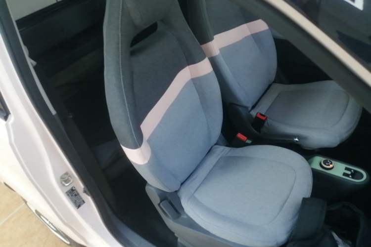 Used Wuling Hongguang MINIEV 2021 Macaron Premium Model – Lithium Iron Phosphate Right Front Seat