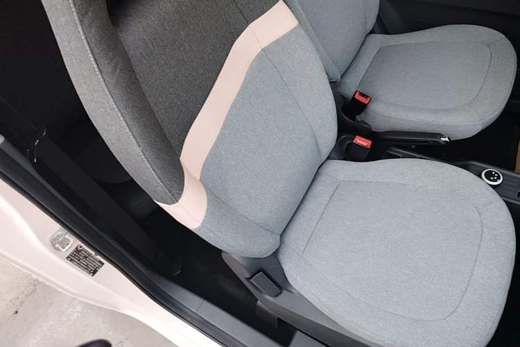 Used Wuling Hongguang MINIEV 2021 Macaron Fashion Edition Lithium-Ion Battery Right Front Seat
