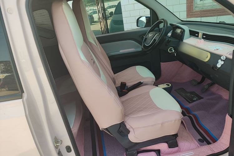 Used Wuling Hongguang MINIEV 2021 Macaron Fashion Edition Lithium-Ion Battery Right Front Seat