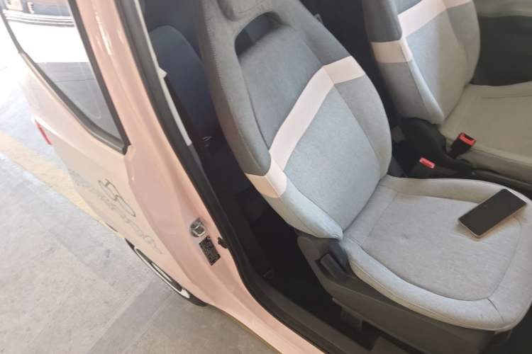 Used Wuling Hongguang MINIEV 2021 Macaron Premium Model – Lithium Iron Phosphate Right Front Seat