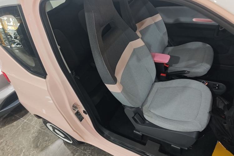 Used Wuling Hongguang MINIEV 2021 Macaron Fashion Model Lithium Iron Phosphate Right Front Seat
