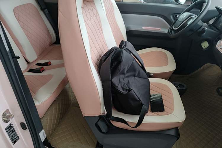 Used Wuling Hongguang MINIEV 2021 Macaron Fashion Model Lithium Iron Phosphate Right Front Seat