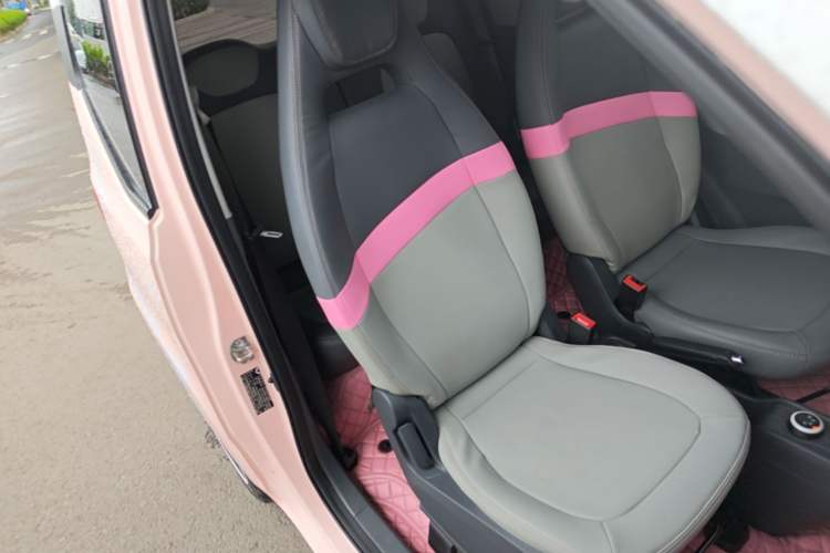 Used Wuling Hongguang MINIEV 2021 Macaron Premium Model – Lithium Iron Phosphate Right Front Seat