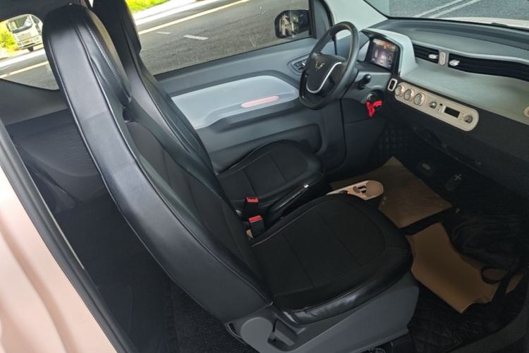 Used Wuling Hongguang MINIEV 2021 Macaron Premium Model – Lithium Iron Phosphate Right Front Seat