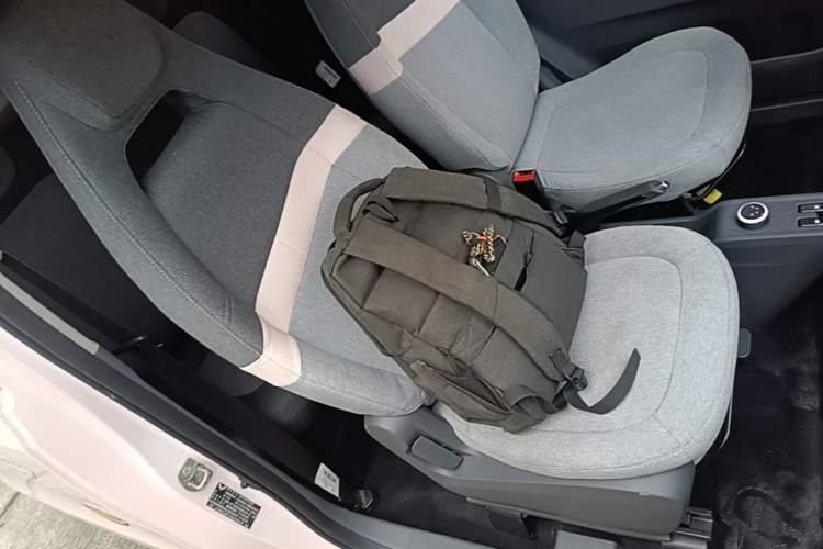Used Wuling Hongguang MINIEV 2021 Macaron Premium Model – Lithium Iron Phosphate Right Front Seat