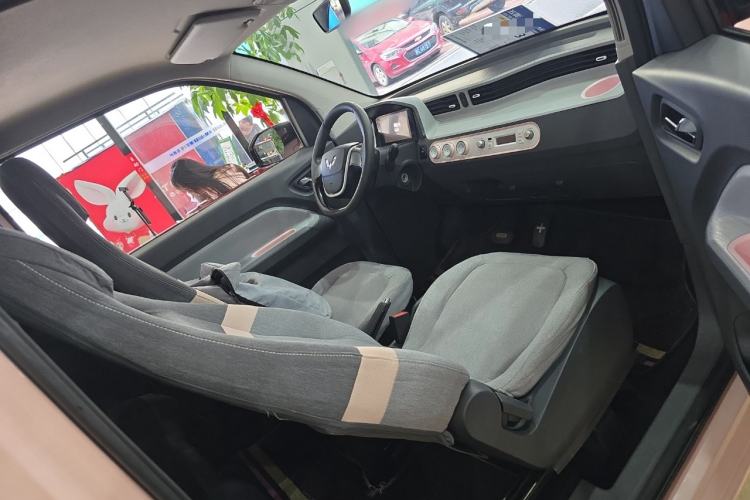 Used Wuling Hongguang MINIEV 2021 Macaron Fashion Edition Lithium-Ion Battery Right Front Seat