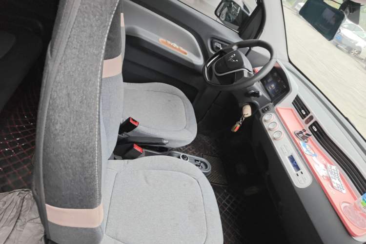 Used Wuling Hongguang MINIEV 2021 Macaron Premium Model – Lithium Iron Phosphate Right Front Seat