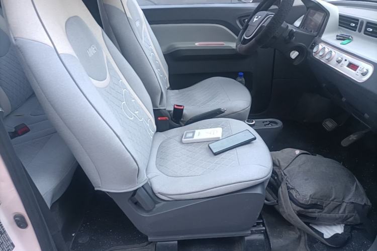 Used Wuling Hongguang MINIEV 2021 Macaron Premium Model – Lithium-NMC Right Front Seat