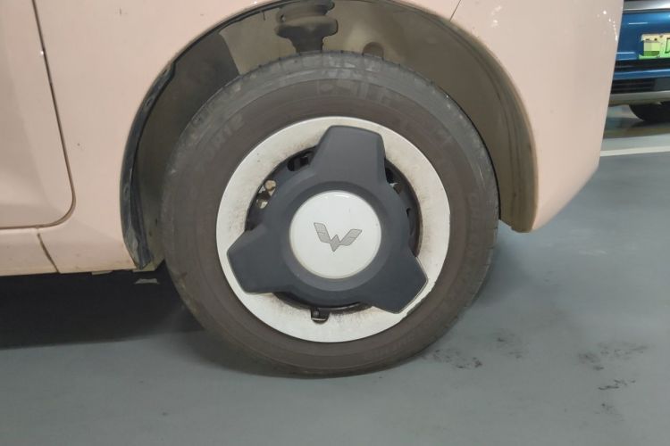 Used Wuling Hongguang MINIEV 2021 Macaron Premium Model – Lithium Iron Phosphate Right Front Wheel Hub