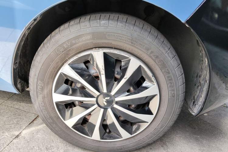 Used Wuling Hongguang MINIEV 2021 Macaron Premium Model – Lithium Iron Phosphate Right Front Wheel Hub