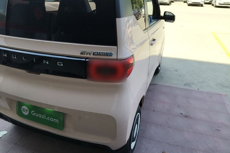 Used Wuling Hongguang MINIEV 2021 Macaron Fashion Model Lithium Iron Phosphate Right Rear Taillight