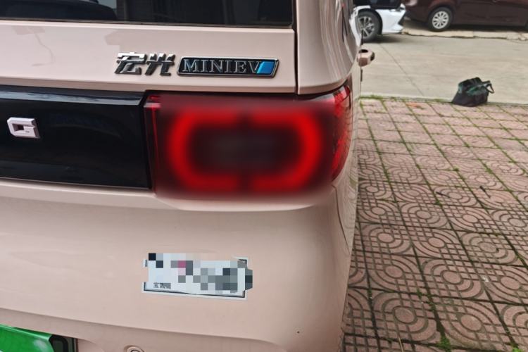 Used Wuling Hongguang MINIEV 2021 Macaron Premium Model – Lithium Iron Phosphate Right Rear Taillight