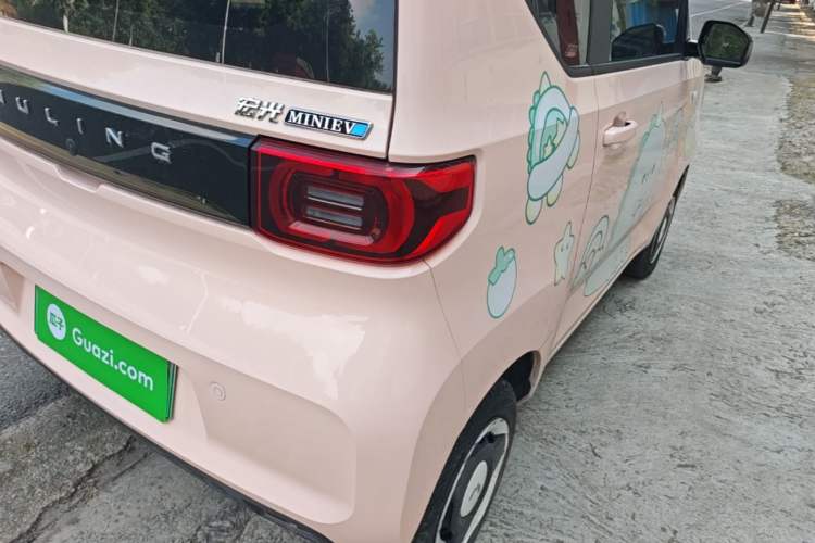 Used Wuling Hongguang MINIEV 2021 Macaron Fashion Model Lithium Iron Phosphate Right Rear Taillight
