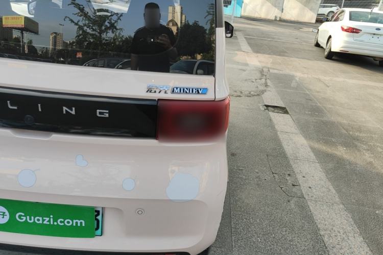 Used Wuling Hongguang MINIEV 2021 Macaron Sandwich Model 170 km Lithium Ternary Right Rear Taillight