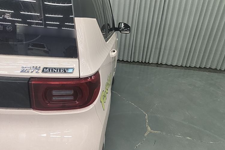 Used Wuling Hongguang MINIEV 2021 Macaron Fashion Edition Lithium-Ion Battery Right Rear Taillight