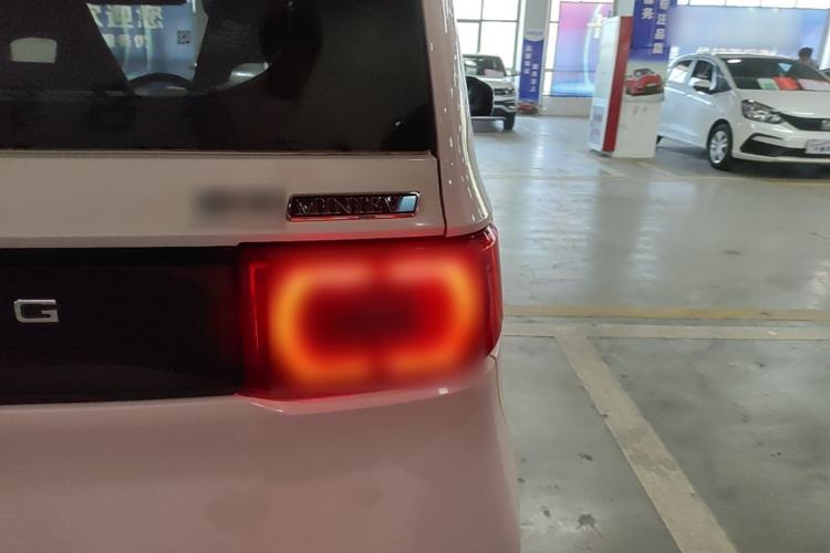 Used Wuling Hongguang MINIEV 2021 Macaron Fashion Edition Lithium-Ion Battery Right Rear Taillight