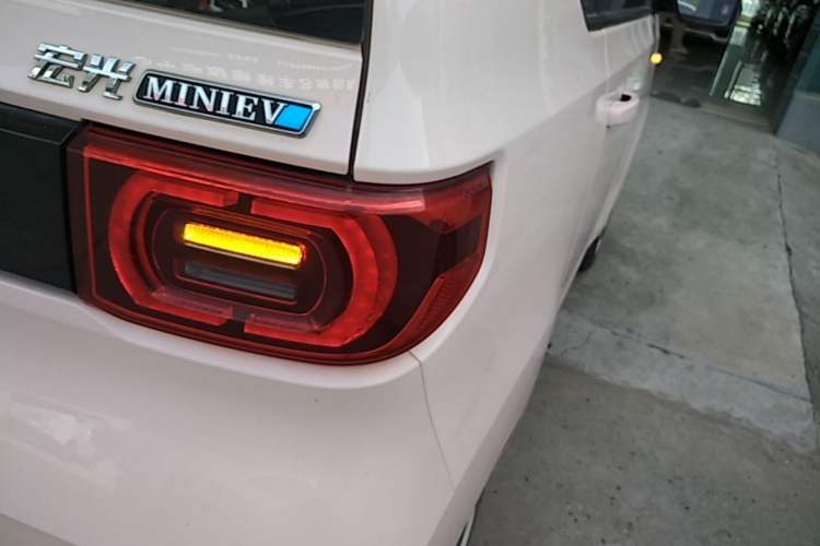 Used Wuling Hongguang MINIEV 2021 Macaron Fashion Model Lithium Iron Phosphate Right Rear Taillight