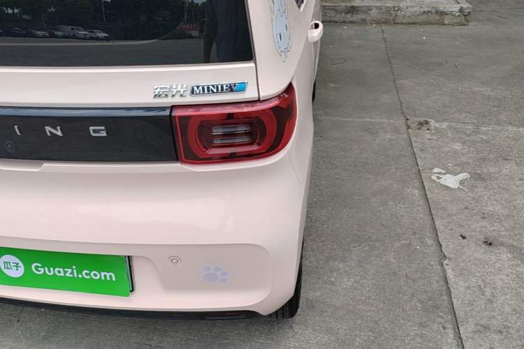 Used Wuling Hongguang MINIEV 2021 Macaron Fashion Model Lithium Iron Phosphate Right Rear Taillight