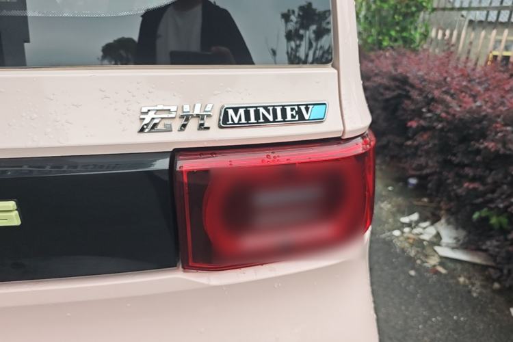 Used Wuling Hongguang MINIEV 2021 Macaron Fashion Edition Lithium-Ion Battery Right Rear Taillight