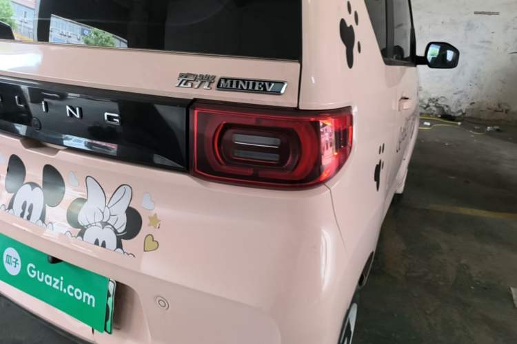 Used Wuling Hongguang MINIEV 2021 Macaron Premium Model – Lithium Iron Phosphate Right Rear Taillight