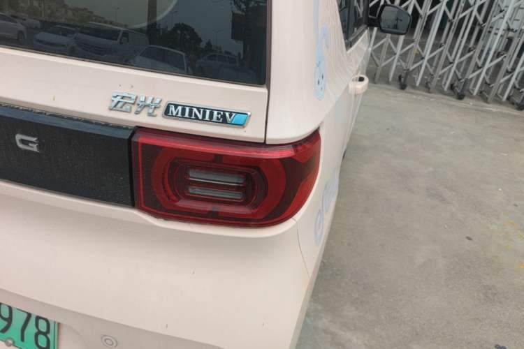 Used Wuling Hongguang MINIEV 2021 Macaron Premium Model – Lithium-NMC Right Rear Taillight