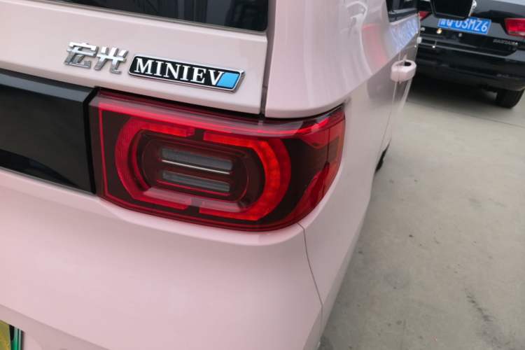 Used Wuling Hongguang MINIEV 2021 Macaron Fashion Model Lithium Iron Phosphate Right Rear Taillight