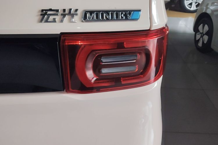 Used Wuling Hongguang MINIEV 2021 Macaron Fashion Model Lithium Iron Phosphate Right Rear Taillight