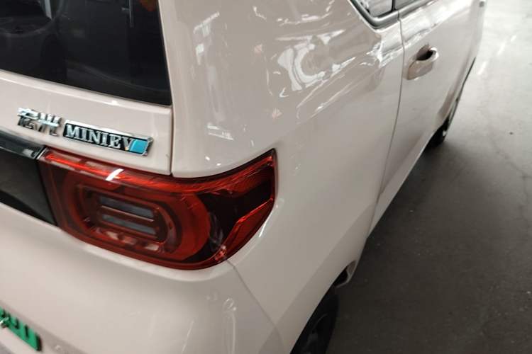 Used Wuling Hongguang MINIEV 2021 Macaron Fashion Model Lithium Iron Phosphate Right Rear Taillight