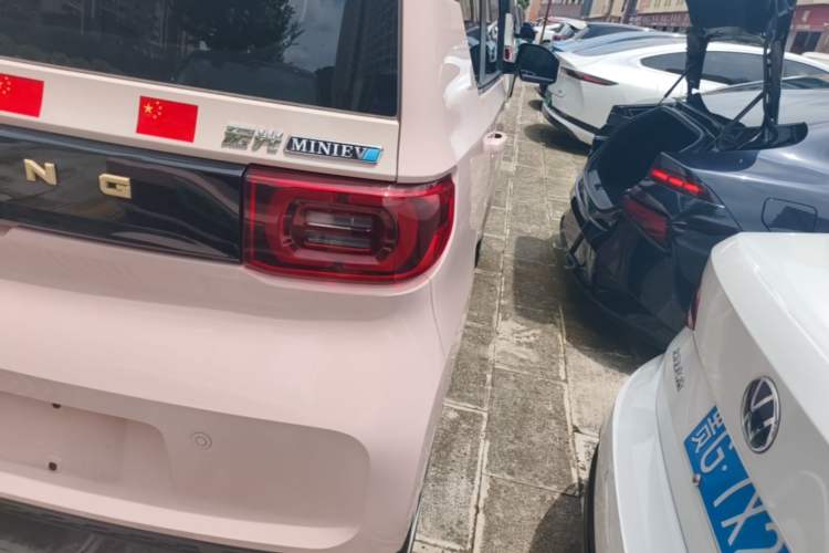 Used Wuling Hongguang MINIEV 2021 Macaron Fashion Model Lithium Iron Phosphate Right Rear Taillight