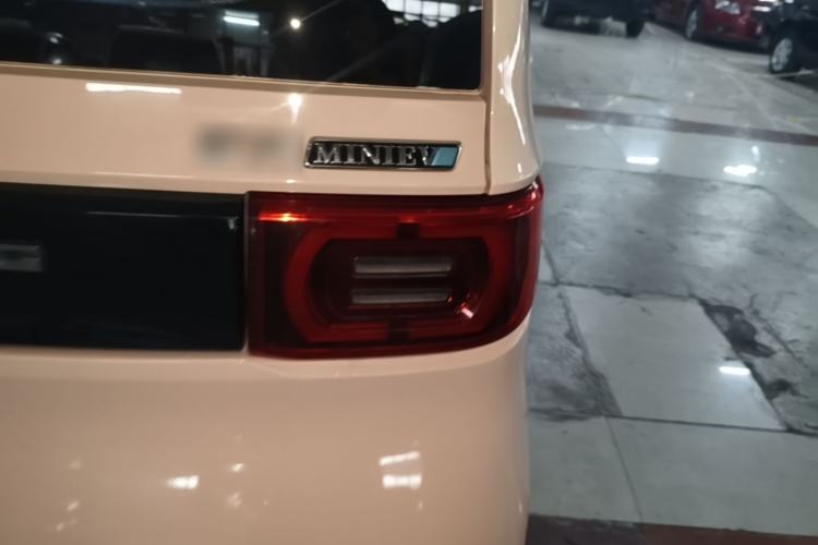 Used Wuling Hongguang MINIEV 2021 Macaron Fashion Model Lithium Iron Phosphate Right Rear Taillight