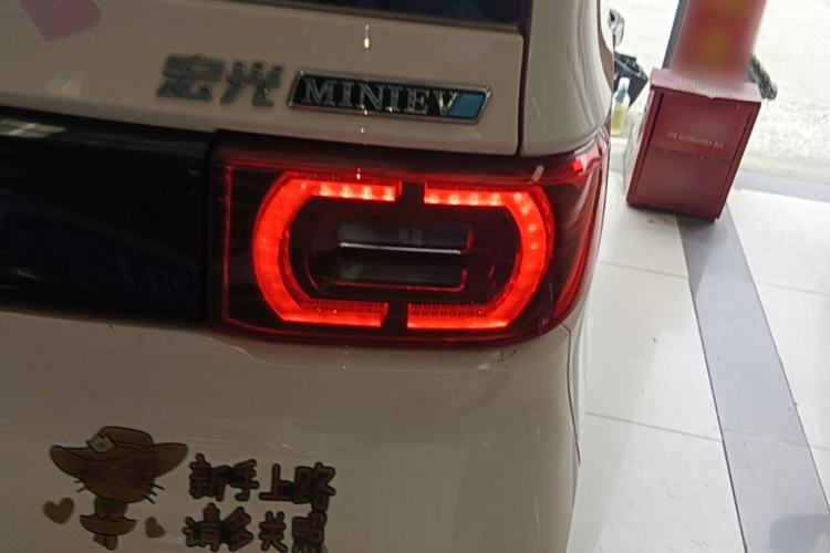 Used Wuling Hongguang MINIEV 2021 Macaron Fashion Model Lithium Iron Phosphate Right Rear Taillight