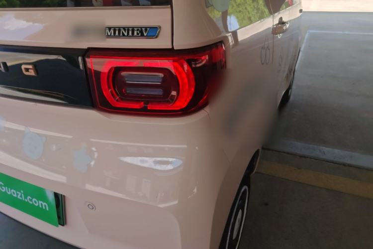 Used Wuling Hongguang MINIEV 2021 Macaron Premium Model – Lithium Iron Phosphate Right Rear Taillight
